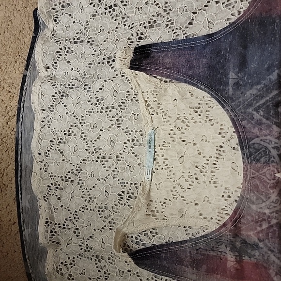 Flag/Lace back Tank Top - Picture 5 of 5